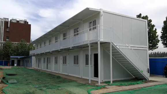 有一種房子叫做集裝箱房，這種房如何用快速的搭建呢